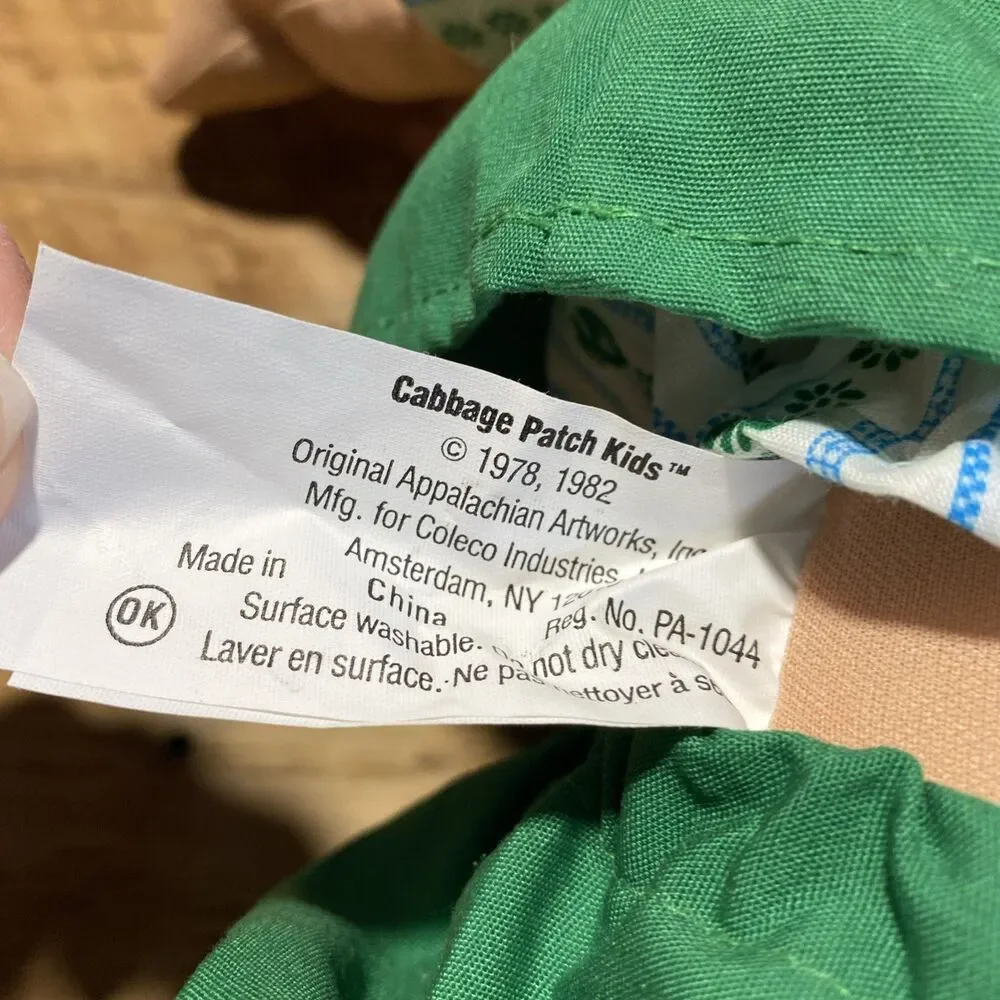 Cabbage Patch Doll 1986 Toothy Grin Girl Scout Corn Silk Hair Dimples Brown Eyes
